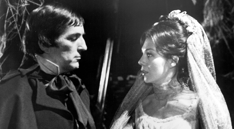 Jonathan Frid and Kathryn Leigh Scott in 1970's House of Dark Shadows